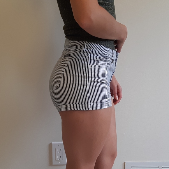 GUC H&M Pinstripe Shorts - Picture 3 of 7
